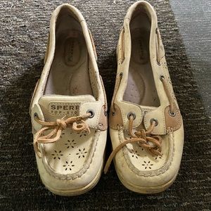 Size 8 sperrys